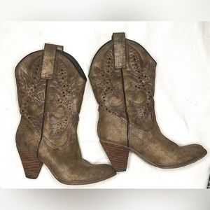 Very Volatile Los Angeles Beige Cowboy Western Boots